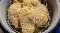 Ninja Foodi Garlic and Parm crusted chicken with roasted potatoes Ninja Foodi Garlic and Parm crusted chicken with roasted potatoes