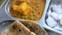 Matar Paneer Dhaba Style Matar Paneer Dhaba Style
