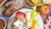 Classic British Ploughman's Lunch Classic British Ploughman's Lunch
