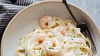 Creamy Prawn Scampi Pasta (Step by Step Video) Creamy Prawn Scampi Pasta (Step by Step Video)