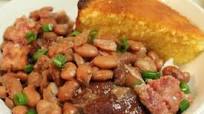 Southern Pinto Beans and Ham Hocks Made in the Crock Pot Southern Pinto Beans and Ham Hocks Made in the Crock Pot