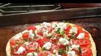 Easy Margherita Pita Pizza Easy Margherita Pita Pizza