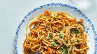 Jackfruit bolognese with vegan parmesan Jackfruit bolognese with vegan parmesan