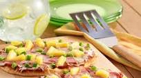 Hawaiian Pizza on the Grill Hawaiian Pizza on the Grill