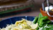 Home-Made Spinach & Cream Cheese Ravioli with Lemon Butter Sauce Home-Made Spinach & Cream Cheese Ravioli with Lemon Butter Sauce