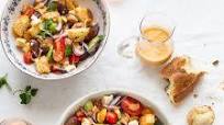 Greek Panzanella salad Greek Panzanella salad