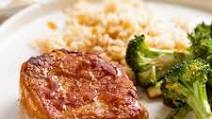 Garlicky Pork Chops and Broccoli Garlicky Pork Chops and Broccoli