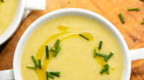 Comforting Vegan Potato Leek Soup Comforting Vegan Potato Leek Soup