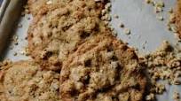 Granola Chocolate Chip Cookies Granola Chocolate Chip Cookies