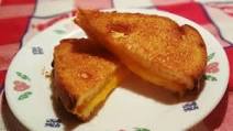 Air Fryer Simple Grilled American Cheese Sandwich Air Fryer Simple Grilled American Cheese Sandwich
