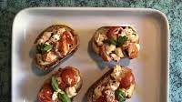 Bruschetta pomodoro e mozzarella Bruschetta pomodoro e mozzarella