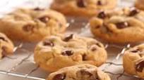 Chunky Chocolate Chip Peanut Butter Cookies Chunky Chocolate Chip Peanut Butter Cookies
