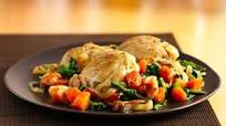 Skillet Chicken Thighs with Bacon and Spinach Skillet Chicken Thighs with Bacon and Spinach