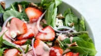 Strawberry Spinach Salad (with Strawberry Dressing!) Strawberry Spinach Salad (with Strawberry Dressing!)