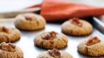 Amaranth-Walnut Cookies with Brandy Amaranth-Walnut Cookies with Brandy