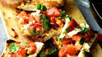 Bruschetta alla caprese Bruschetta alla caprese
