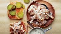 Sándwiches de pollo estilo Alabama con salsa blanca Sándwiches de pollo estilo Alabama con salsa blanca