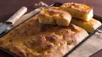 Focaccia di patate alta e soffice Focaccia di patate alta e soffice