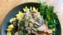 Lazy Slow Cooker Beef Stroganoff Lazy Slow Cooker Beef Stroganoff