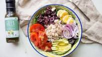 FIVE MINUTE PALEO GREEK SALAD FIVE MINUTE PALEO GREEK SALAD