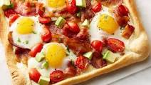 Egg and Avocado Breakfast Pizza Egg and Avocado Breakfast Pizza