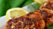 Smoked Salmon Patties with Dill Mayonnaise Smoked Salmon Patties with Dill Mayonnaise