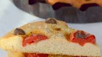 Focaccia con pasta madre Focaccia con pasta madre
