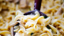 Slow Cooker Chicken and Noodles Slow Cooker Chicken and Noodles
