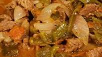 Carne de res con rajas de poblano Carne de res con rajas de poblano