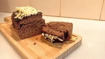 Bizcocho de plátano relleno de crema de cacao sin azúcar Bizcocho de plátano relleno de crema de cacao sin azúcar
