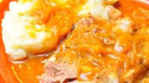 Slow Cooker Turkey Thighs with Beer and Onions Slow Cooker Turkey Thighs with Beer and Onions