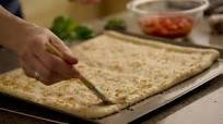 Garlic Butter Crusted Margherita Pizza Garlic Butter Crusted Margherita Pizza