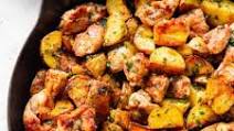 Garlic Butter Chicken and Potato Skillet {Whole30} Garlic Butter Chicken and Potato Skillet {Whole30}
