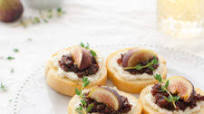 Fig and Goat Cheese Crostini Fig and Goat Cheese Crostini