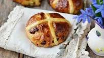 Easter Hot Cross Buns Easter Hot Cross Buns