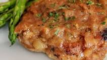 Paleo Whole30 Pork Chops with Spiced Pear Paleo Whole30 Pork Chops with Spiced Pear