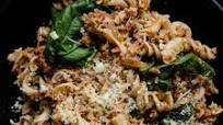 Easy Spicy ground beef pasta(stove top). Easy Spicy ground beef pasta(stove top).