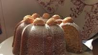 Almond and Amarettini Bundt Cake with Caramel Sauce Almond and Amarettini Bundt Cake with Caramel Sauce