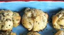 Quick & Easy Garlic Knots Quick & Easy Garlic Knots