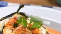 Chile Relleno con Salsa Chipotle Chile Relleno con Salsa Chipotle