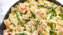 Creamy Asparagus & Salmon Pasta Creamy Asparagus & Salmon Pasta