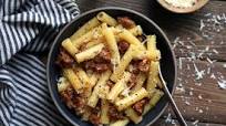 Pasta With White Sausage Sauce Pasta With White Sausage Sauce
