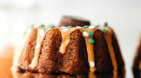 Mini Pumpkin Bundt Cakes Mini Pumpkin Bundt Cakes