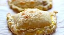 Empanadas de Bocadillo con Queso (Guava Paste and Cheese Empanadas) Empanadas de Bocadillo con Queso (Guava Paste and Cheese Empanadas)