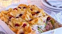 Cranberry, turkey and ham pie Cranberry, turkey and ham pie