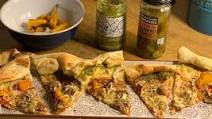 Simple Way to Make Award-winning Pesto crust pizza 🍕 Simple Way to Make Award-winning Pesto crust pizza 🍕