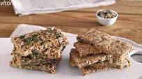 Pan crujiente integral de avena y semillas: receta saludable sin levadura rica en fibra Pan crujiente integral de avena y semillas: receta saludable sin levadura rica en fibra