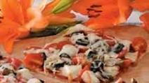 Mushroom Chicken Pizza Mushroom Chicken Pizza