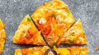 Thai Chicken Naan Pizza (10 minutes) Thai Chicken Naan Pizza (10 minutes)