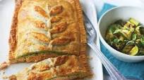 Salmon en croute with watercress Salmon en croute with watercress